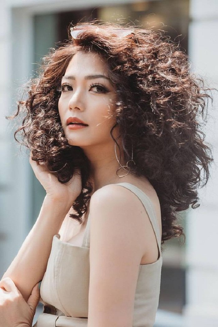 Nhung Phía trước là bầu trời bất ngờ khoe ảnh xinh đẹp thời thiếu nữ